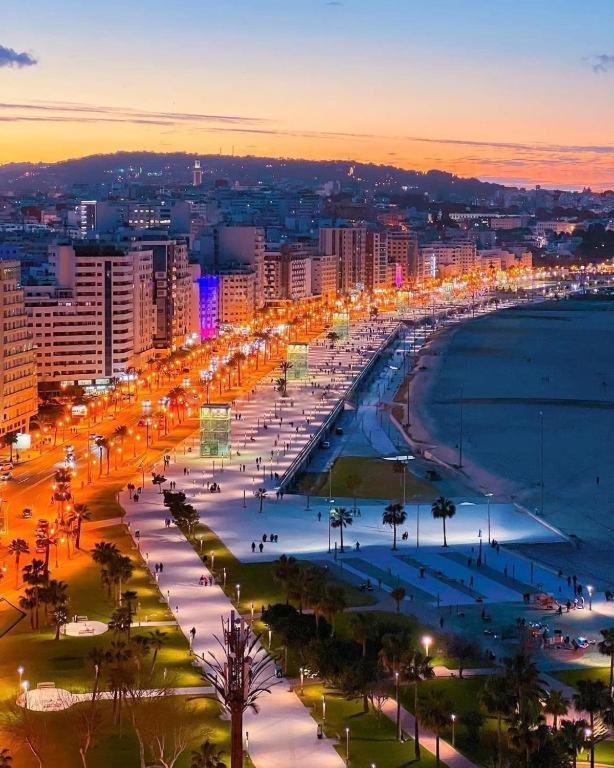 Incroyable Appartement A Playa Enface Cafe Sky 17 Tangeri Esterno foto