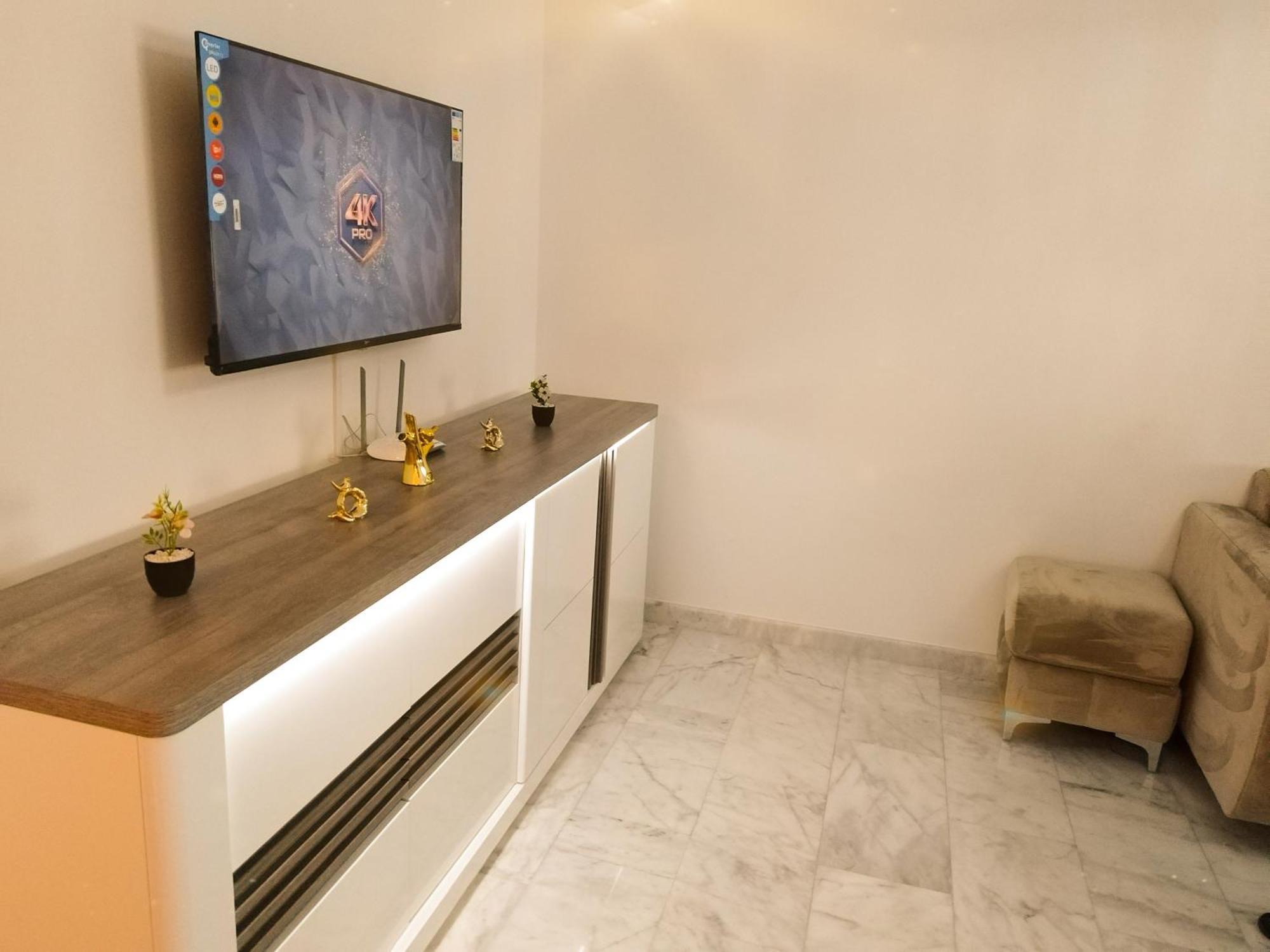 Incroyable Appartement A Playa Enface Cafe Sky 17 Tangeri Esterno foto
